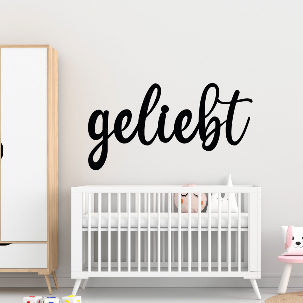 Schriftzug 3D aus Holz "geliebt"