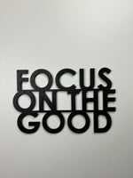 Schriftzug 3D aus Holz "FOCUS ON THE GOOD"