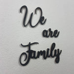Schriftzug 3D aus Holz "We are Family" | Holz Schriftzug | Wandtattoo Holz | Wanddeko