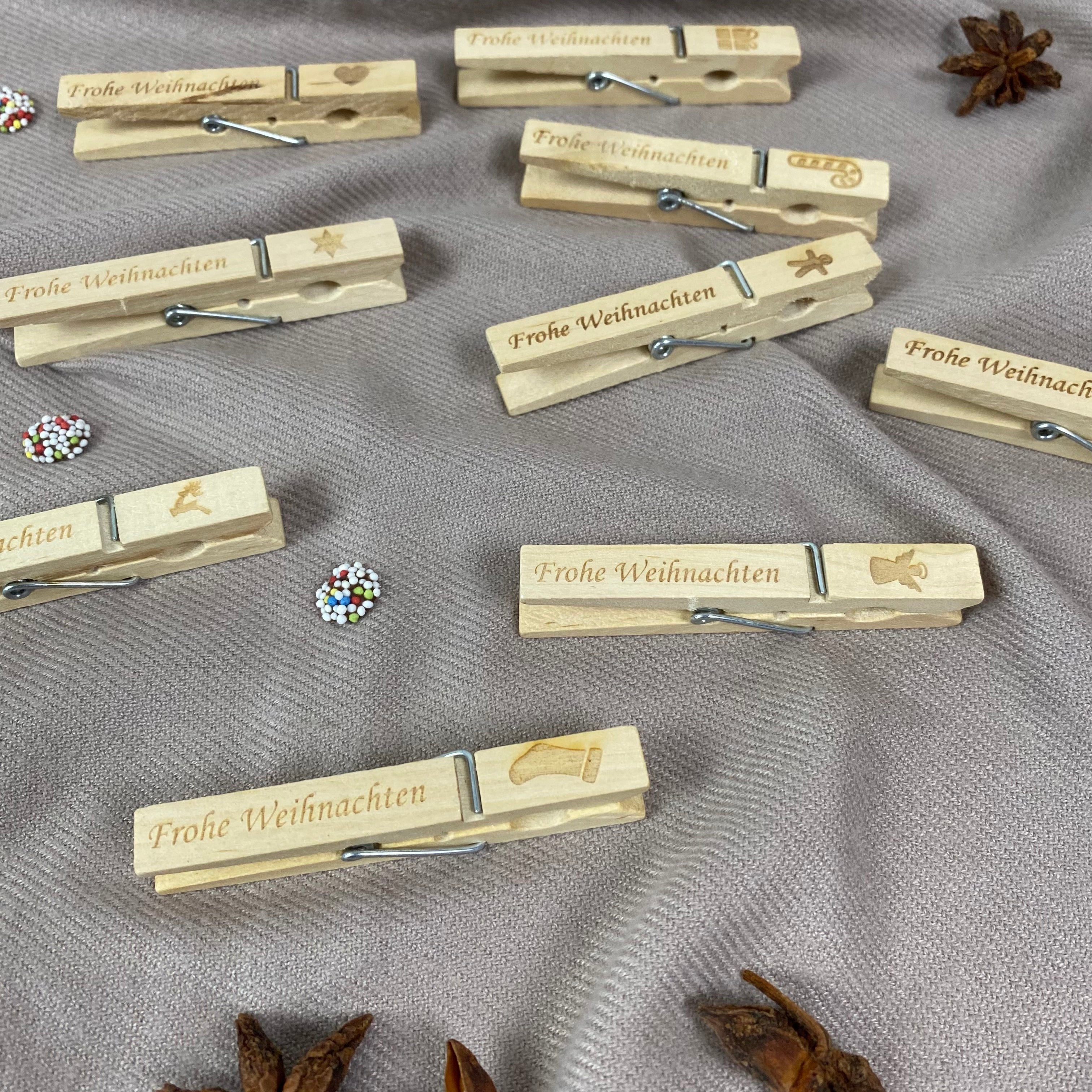 Wäscheklammer "Frohe Weihnachten" aus Holz