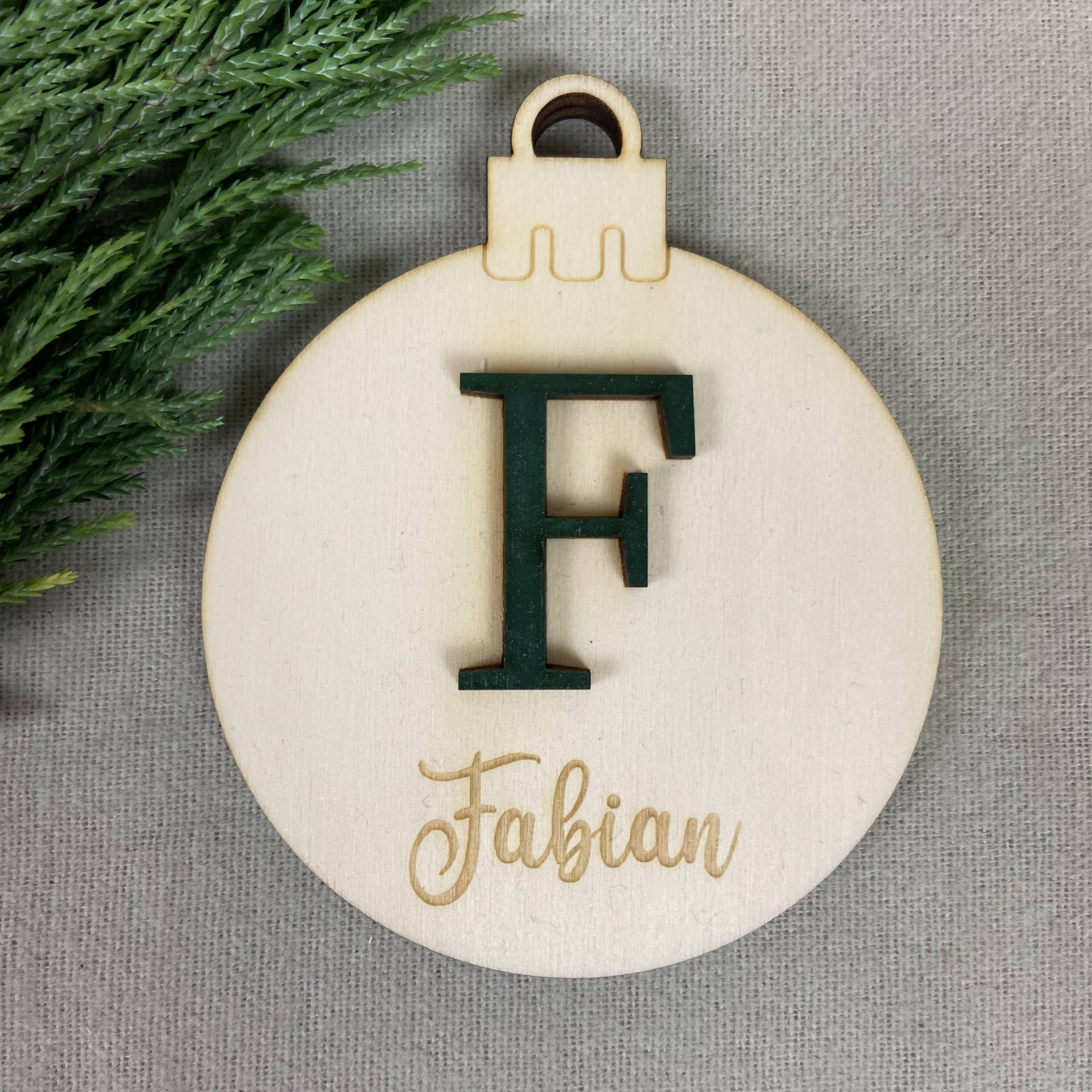 Weihnachtskugel | Christbaumkugel aus Holz personalisiert | 3D Buchstabe | Design 3