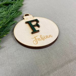 Weihnachtskugel | Christbaumkugel aus Holz personalisiert | 3D Buchstabe | Design 3