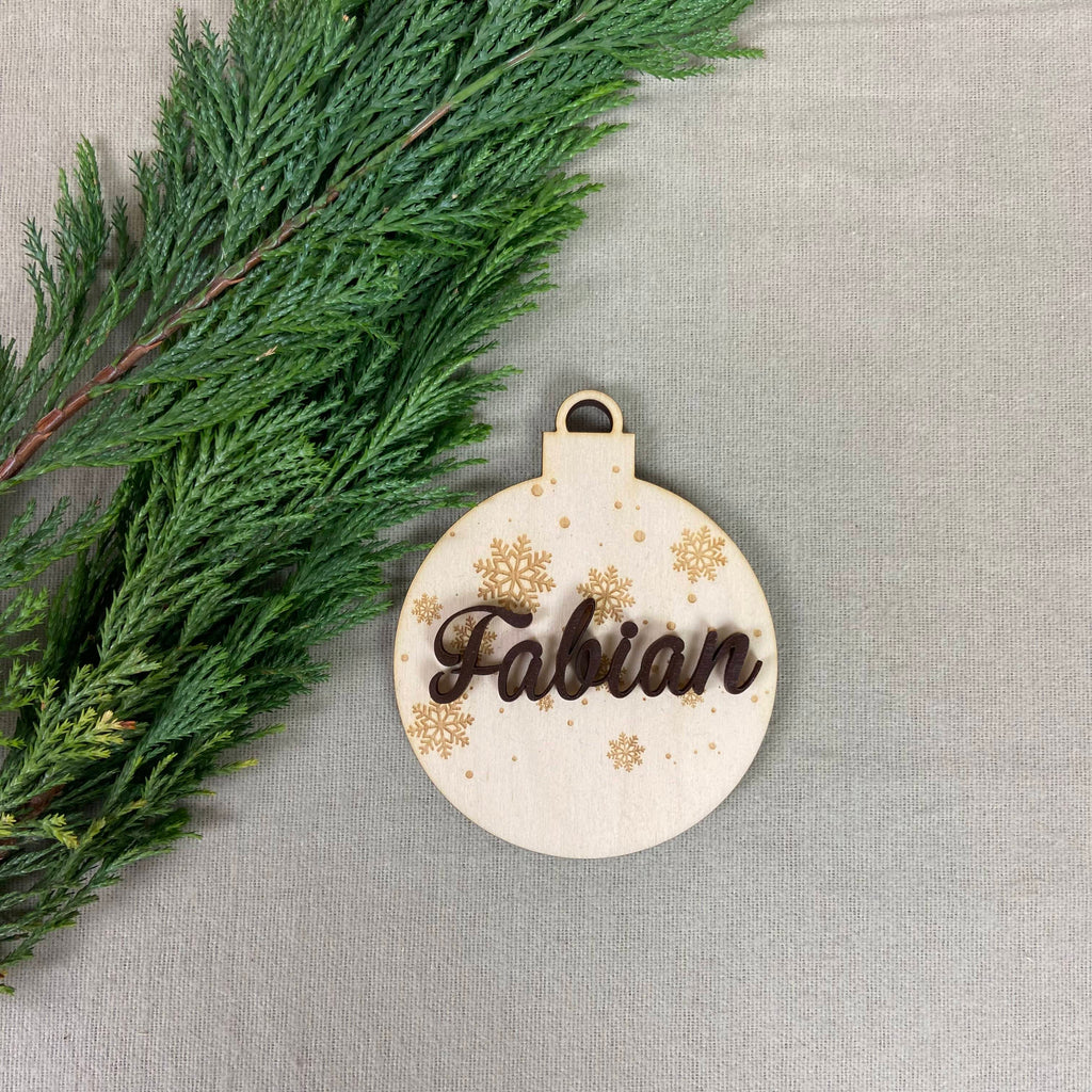 Weihnachtskugel Christbaumkugel aus Holz personalisiert | 3D Name | Design 2