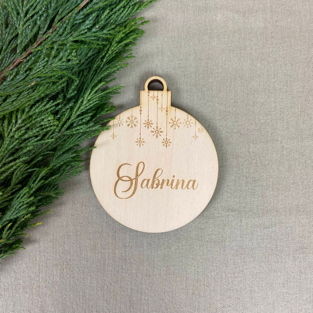 Weihnachtskugel | Christbaumkugel aus Holz personalisiert | Design 1