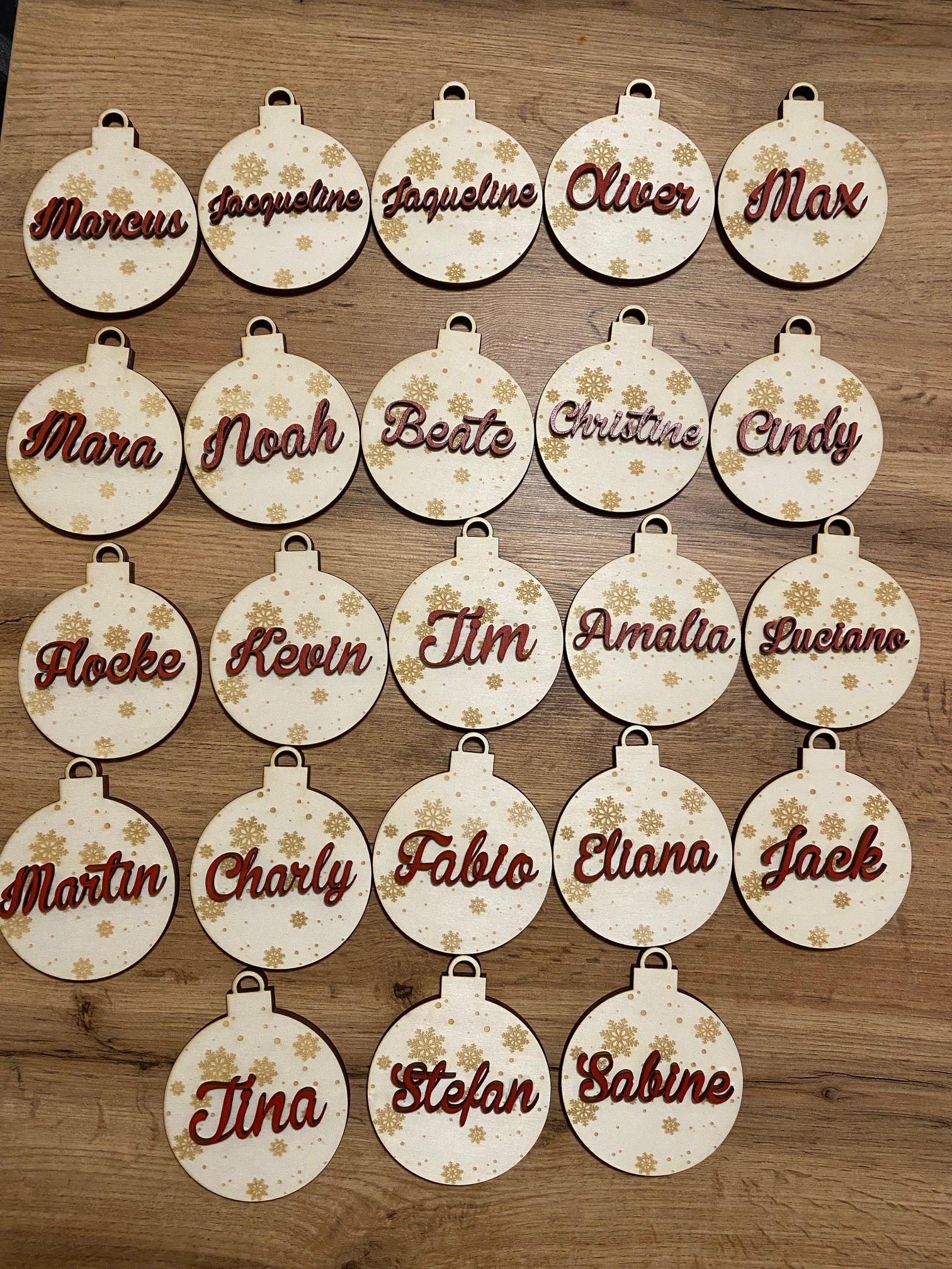Weihnachtskugel Christbaumkugel aus Holz personalisiert | 3D Name | Design 2